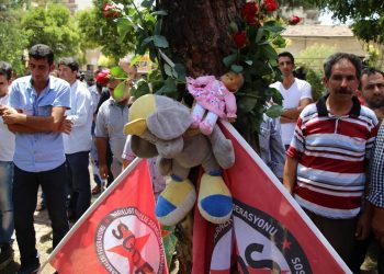 Suruç ailelerine açılan 'tehdit ve hakaret' davası ertelendi