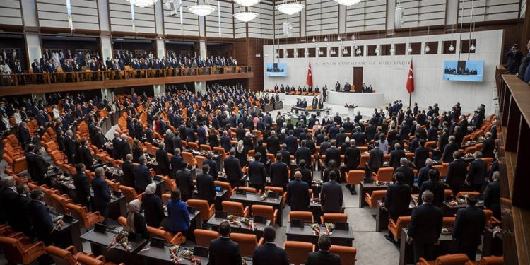 TBMM Başkanlık Divanı ve komisyonların partilere göre dağılımı belli oldu