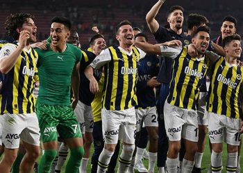 TFF'den Fenerbahçe'ye 5 yıldızlı forma cezası!
