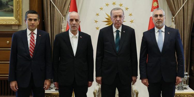 TİSK ve Türk-İş'ten Erdoğan'a 'teşekkür' ziyareti