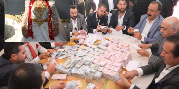 Takı töreni beş saat sürdü: Van'daki düğünde damada 6 milyon TL, geline 4 kilo altın takıldı