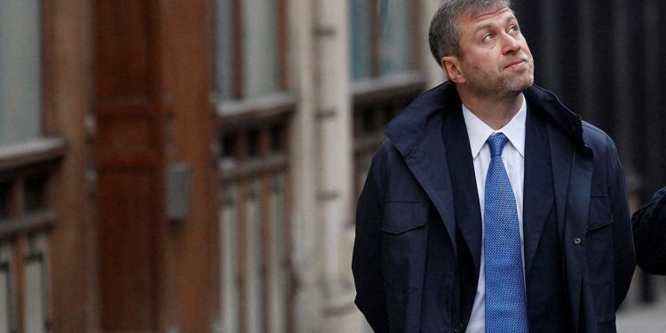 The Mirror, Roman Abramoviç'in İstanbul'daki lüks hayatını yazdı: Aylık 40 bin sterline malikane kiralamış