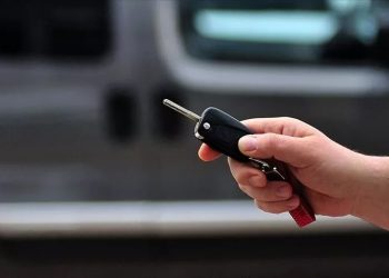 Ticaret Bakanı Ömer Bolat, internet üzerinden satılan 2. el araç fiyatının sıfır araç fiyatını geçemeyeceğini söyledi.