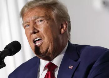 Devlete ait gizli belgeleri Miami'deki malikanesi Mar-o-Lago'da yasa dışı olarak saklama suçlamasıyla hakim karşısına çıkan Eski Amerika Birleşik Devletleri Başkanı Donald Trump, televizyonda yayınlanan bir röportajında hakkındaki suçlamalara ilişkin yorumlar yaptı.