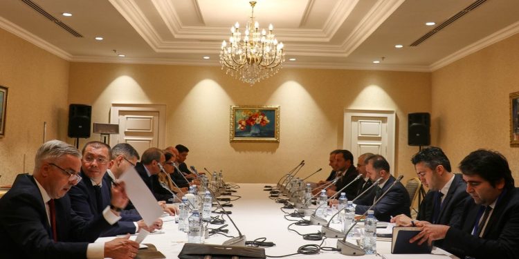 Türkiye-Suriye normalleşmesi: Dörtlü toplantılar Astana'da başladı