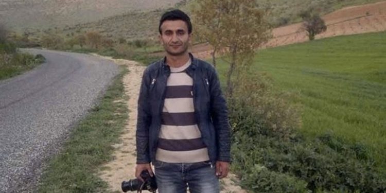 Tutuklu gazeteci Turay tahliye edildi