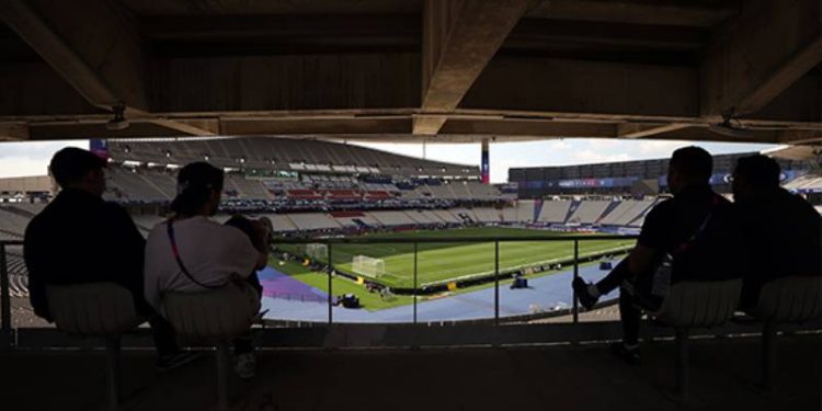 UEFA Başkanı Aleksander Ceferin, İstanbul'daki Atatürk Olimpiyat Stadyumu'nda oynanan 2023 Şampiyonlar Ligi Finali'nde "taraftarlar için her şeyin mükemmel olmadığını" söyledi.