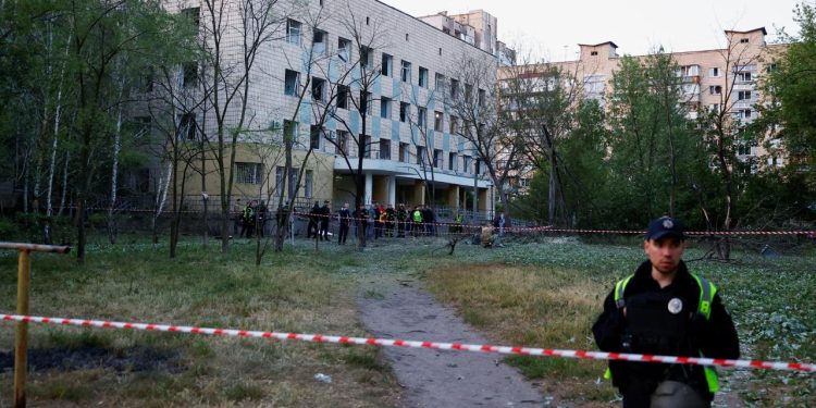 Ukrayna: Rusya’nın Kiev’e gece düzenlediği hava saldırısında 3 kişi öldü, 10 kişi yaralandı