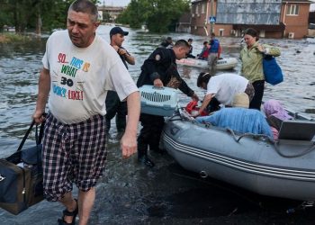 Ukrayna’da yıkılan baraj binlerce kişiyi yerinden etti