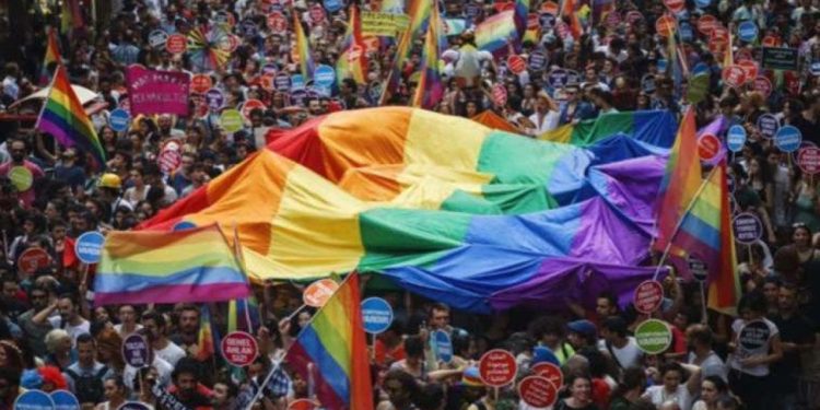 Valilik İzmir’deki Onur Haftası etkinliklerini yasakladı