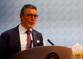 Volodomir Zelenskiy'nin danışmanı Rasmussen'den iddia: Bazı Doğu Avrupa ülkeleri Ukrayna'ya asker gönderebilir