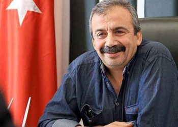 YSP'nin Meclis Başkanvekili Sırrı Süreyya Önder oldu