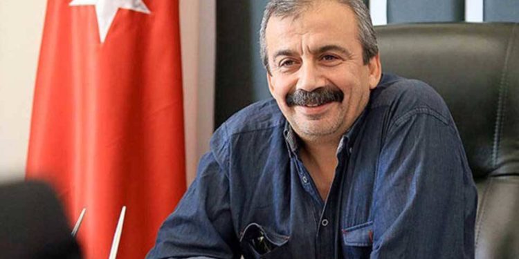 YSP'nin Meclis Başkanvekili Sırrı Süreyya Önder oldu