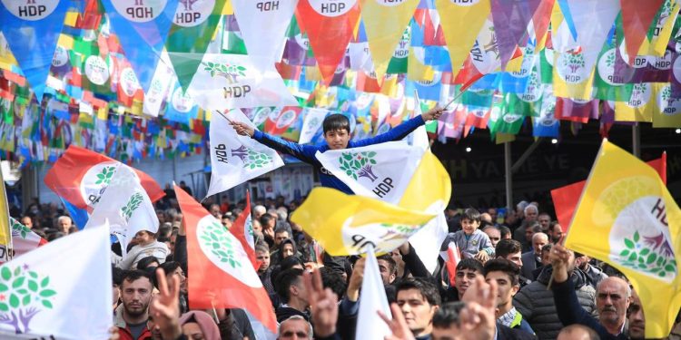 Yargıtay, HDP'nin hazine yardımına tedbir konulmasını istedi