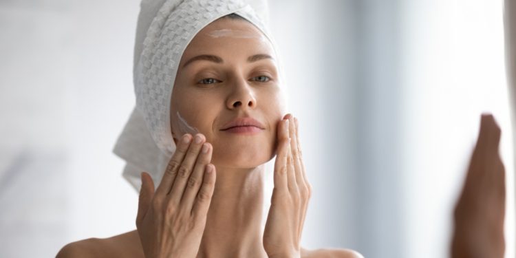 Yaz aylarında cildi parlatmak için 7 altın ipucu