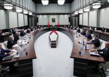 Yeni kabine toplandı: Gündem savaş ve ekonomi