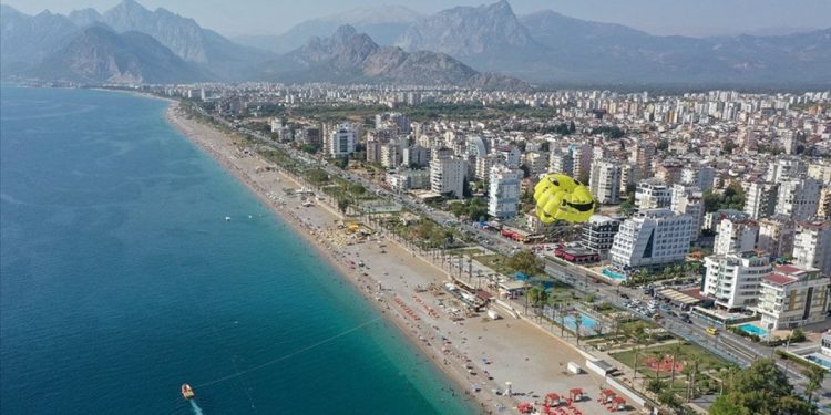 Yılın ilk beş ayında konut satışları yüzde 16 azaldı