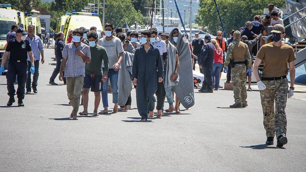 Yunanistan açıklarında göçmenleri taşıyan tekne alabora oldu: En az 59 ölü