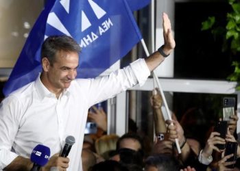 Yunanistan’da 21 Mayıs'ta yapılan genel seçimlerin sonuçsuz kalması sonrası 35 gün sonra dün yeniden yapılan seçimi, Başbakan Kiryakos Miçotakis'in lideri olduğu Yeni Demokrasi Partisi (YDP) kazandı. YDP, oyların yüzde 40,3'ünü alarak 157 milletvekili çıkardı ve Parlamento'da çoğunluğu sağladı.