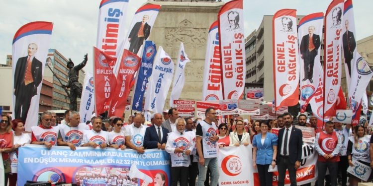Muhalefet ve sendikalar yapılacak memur maaş zammına tepki gösteriyor