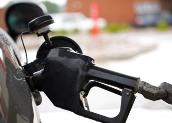 Akaryakıt ve doğalgazdaki ÖTV artışına büyük tepki: “Yarı aç yarı tok yatağa giriyoruz”