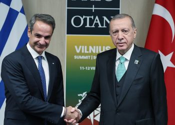Erdoğan, Yunanistan Başbakanı Miçotakis ile bir araya geldi