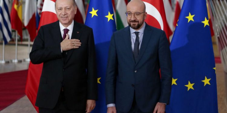 Avrupa Birliği Türkiye ile ilişkileri geliştirmeye yeşil ışık yaktı; şartlarını sıraladı