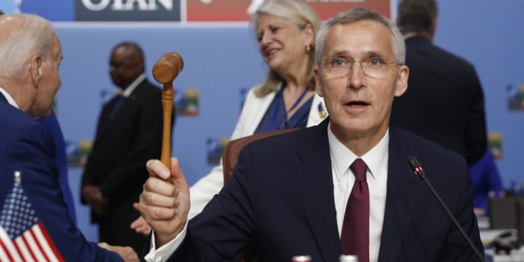 NATO, Ukrayna’nın üyeliğini koşullara bağladı takvim vermedi