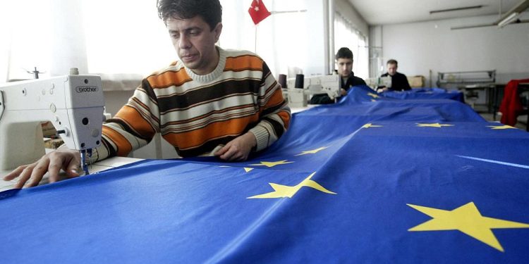 Türkiye’de haftalık mesai saatleri Avrupa’ya göre ortalama 6 buçuk saat daha uzun