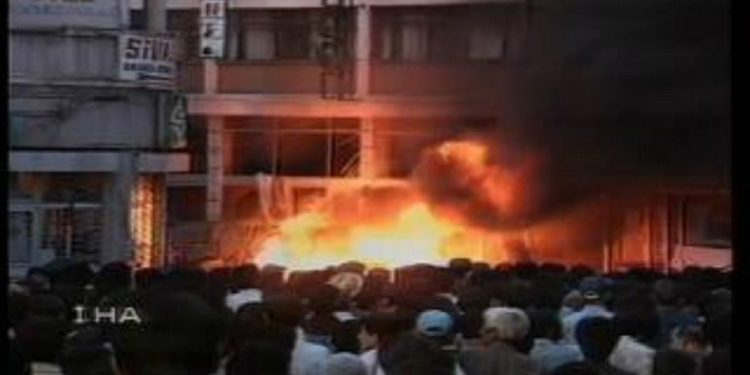 Sivas Katliamı’nın 30. yılı: Madımak Oteli’nde neler yaşandı?