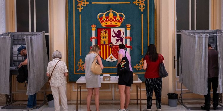 İspanya’daki erken genel seçimlerde oy verme işlemi sona erdi