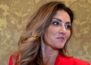 Hollanda’da Ankara doğumlu Dilan Yeşilgöz, Başbakan Rutte’nin yerine adaylığını ilan etti