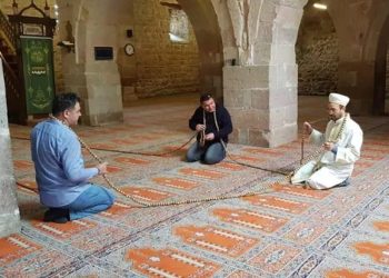 1111 taneli tespihle şifa dağıttığını iddia eden cami imamına cinsel istismar suçlaması