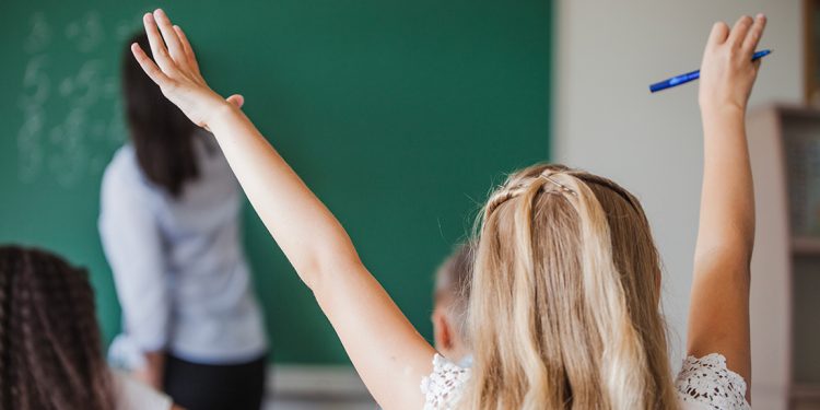 15 Temmuz’da öğretmenlere ‘sela’ nöbeti