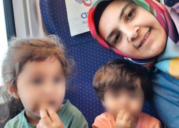 2 çocuk annesi ev hanımı Ayşe Melike Çolak tutuklandı; eşi de 2 yıldır cezaevinde