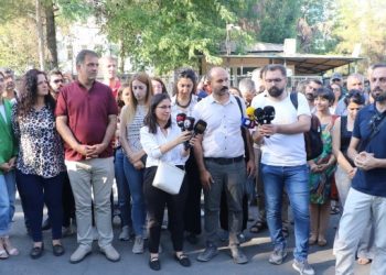 Gazeteciler tahliye edildi: 13 aylık hukuksuzluk son buldu