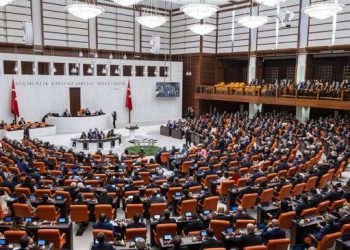 Yıl bitmeden bütçe tükendi: AKP’den ek bütçe talebi