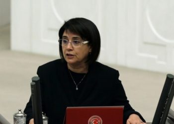 Zana’ya ‘Türkiye’nin savaş halinde olduğu devletten ödül alma’ iddiasıyla dava