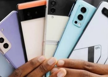 Yeni vergi artışları: Cep telefonu harcı 20 bin TL oldu