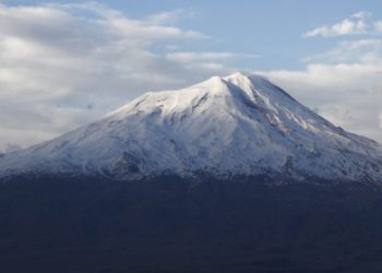 Bir dağın gölgesine hasretlik