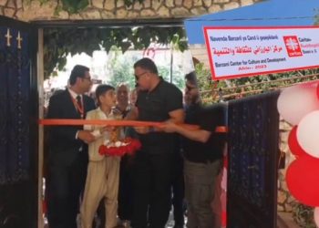 Barzani vakfından Efrîn’de kırmızı beyaz balonlu ‘kültür merkezi’ açılışı