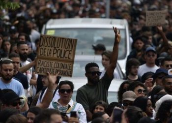 Fransa’da eylemler sürüyor: Bin kişi gözaltında