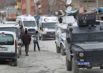 Sınırda yoğun ambulans hareketliliği
