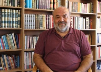 Eliaçık: AKP kapitalizme dini meşruiyet kazandırıyor