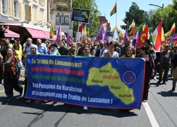Lozan yürüyüşle protesto ediliyor