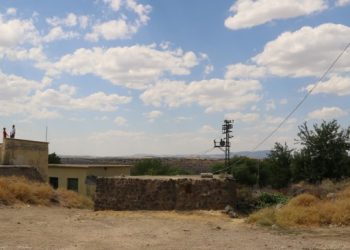 Sıcaklığın 40 derece olduğu köye haftada 4 saat su veriliyor