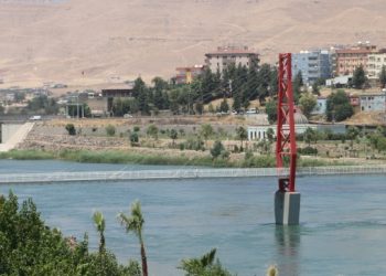 Kayyımın 104 milyon lira harcadığı köprü 7 yıldır bitirilmedi