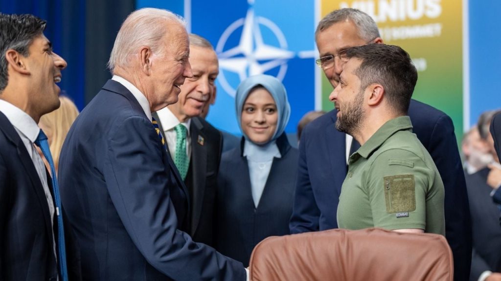 ABD Başkanı Biden, Ukrayna Devlet Başkanı Zelenskiy ile görüştü