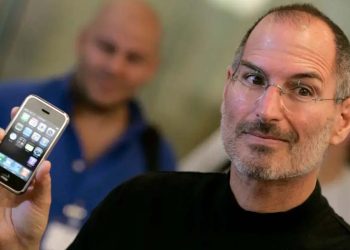 ABD'de açık artırma: iPhone koleksiyoncularının 'kutsal kasesi' 190 bin dolara satıldı