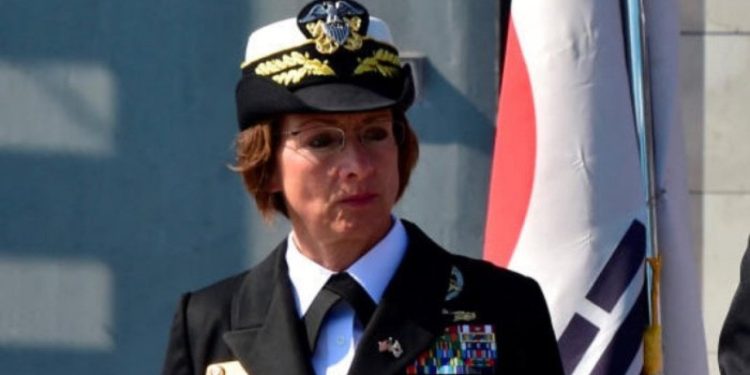 ABD'de ilk kez donanmanın başına bir kadın geçebilir